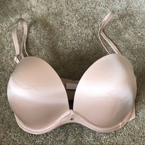 Victoria’s Secret, Nude Bra